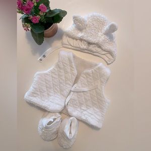 Petite Bateau Baby Lamb set 3 months  Hat, booties and vest